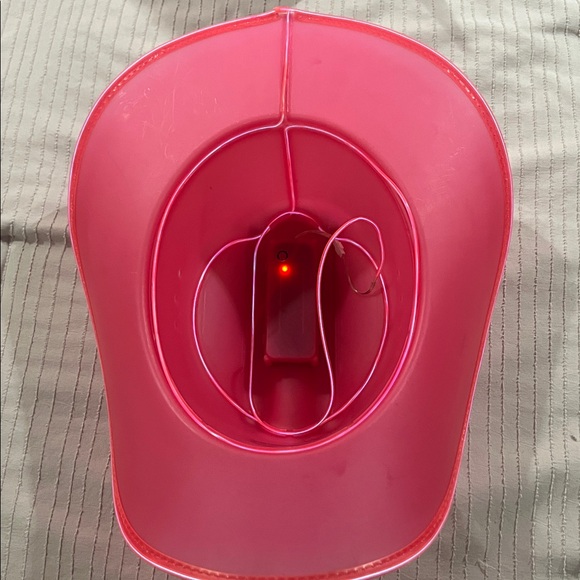 Pink Hat - Picture 2 of 3